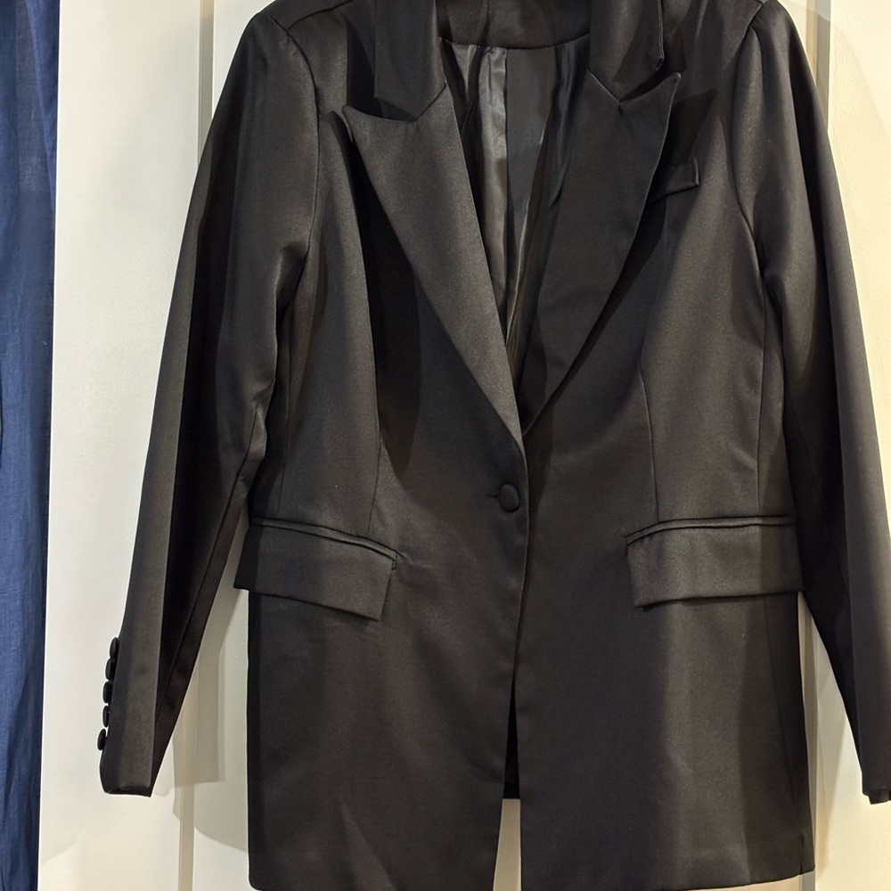 Elegant Black Women's Blazer